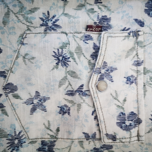Levi's Button up shirt - Picture 4 of 4